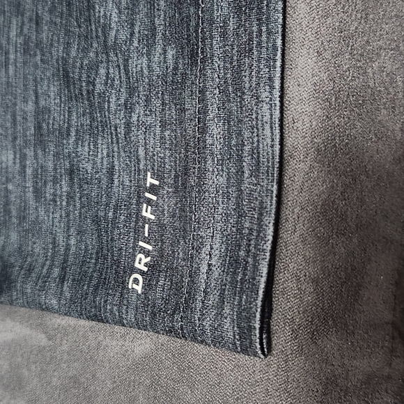 Nike Dri-FIT Just Do It T-Shirt - Picture 2 of 6